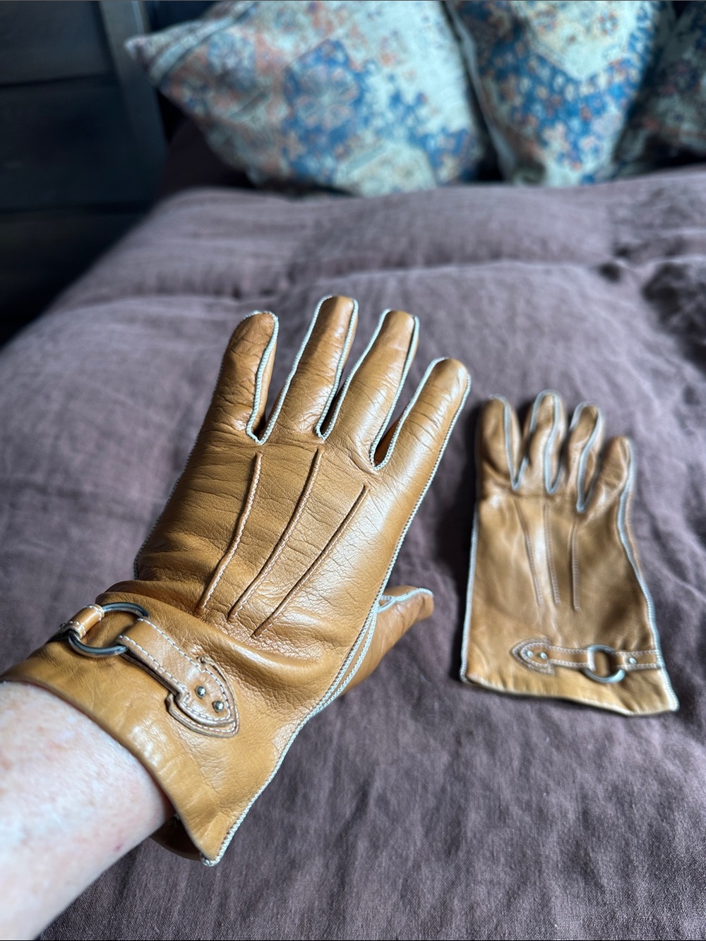 Portolano Italian luxury Cognac Nappa Leather Driving Gloves with Buckle Detail